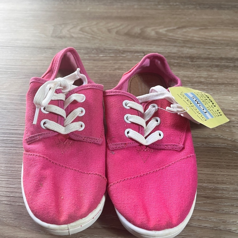 Toms Pink and White Canvas Sneakers New 13.5